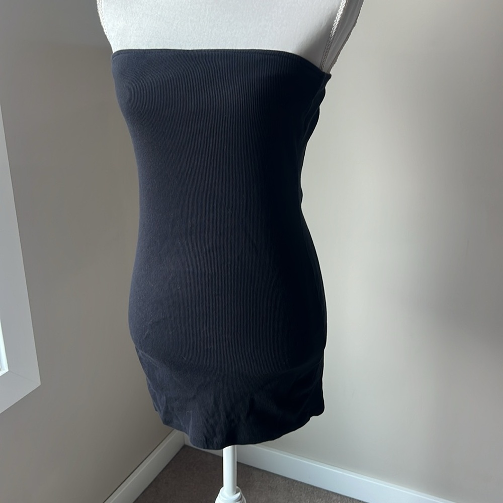 5/$25 H&M Strapless Ribbed Mini Dress - Picture 3 of 7